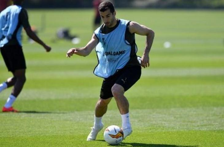 Henrikh Mkhitaryan saat mengikuti sesi latihan Arsenal jelang laga final Liga Europa di St. Albans, Inggris, (21/5/2019. (OLLY GREENWOOD / AFP)