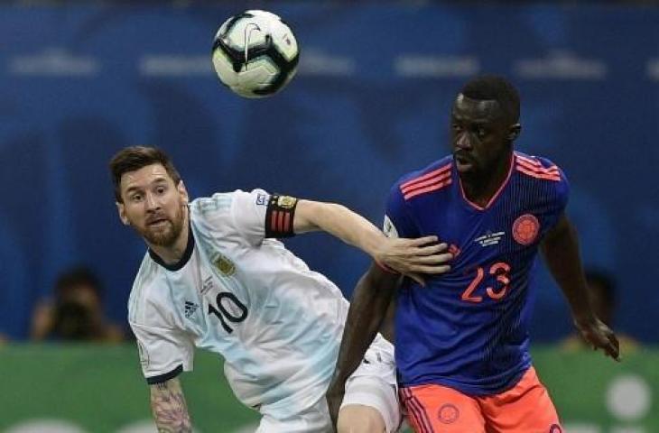 Lionel Messi terlihat tak berdaya saat membela Timnas Argentina menghadapi Kolombia di ajang Copa America 2019. (JUAN MABROMATA / AFP)