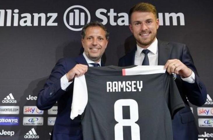 Gelandang baru Juventus, Aaron Ramsey (kanan). [Laman resmi Juventus]