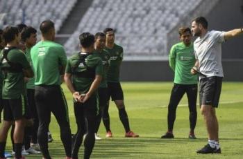 Eks Pelatih Timnas Indonesia Terciduk Nonton Langsung Laga Garuda Muda vs Kamboja di SEA Games 2023, Gagal Move On?