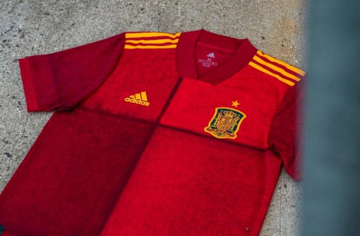 Jersey Timnas Spanyol untuk Piala Eropa 2020. [@sefutbol / twitter]