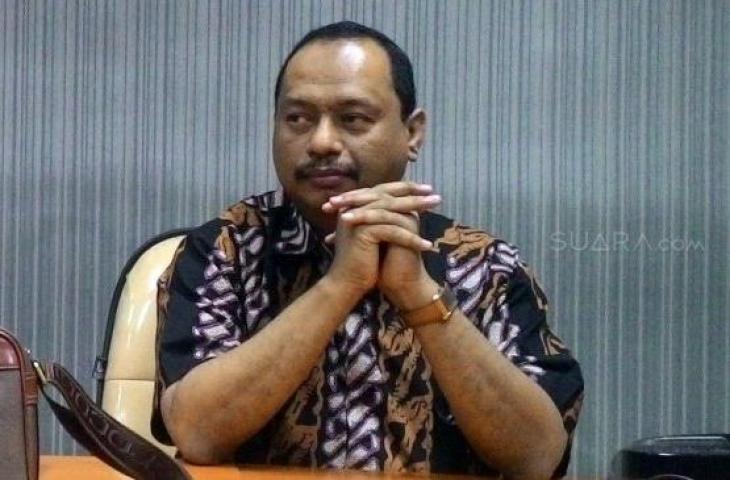 Ketua Harian KONI Jatim M. Nabil saat ditemui di kantornya di Surabaya, Jatim pada, Jumat (29/11/2019). [Suara.com/Dimas Angga Perkasa]