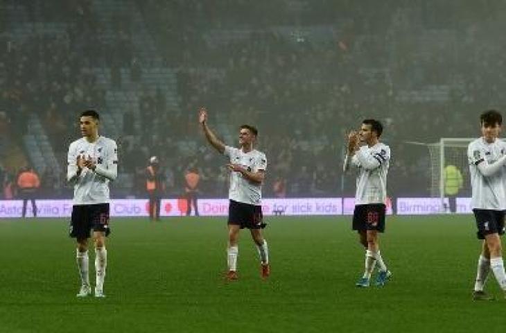 Ekspresi para pemain muda Liverpool usai kalah 5-0 dari Aston Villa. (PAUL ELLIS / AFP)