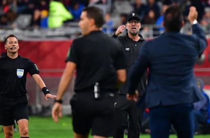 Jurgen Klopp bersitegang dengan pelatih Monterrey, Antonio Mohamed. (Giuseppe Cacace/AFP).