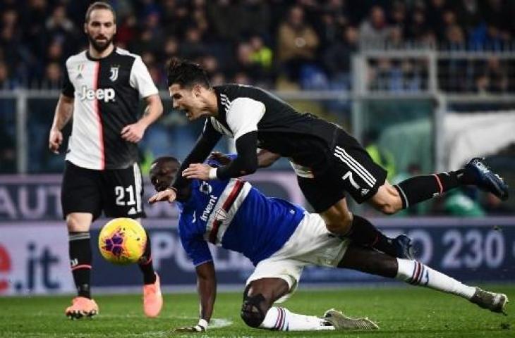 Aksi striker Juventus, Cristiano Ronaldo saat pertandingan melawan Sampdoria. (MARCO BERTORELLO / AFP)