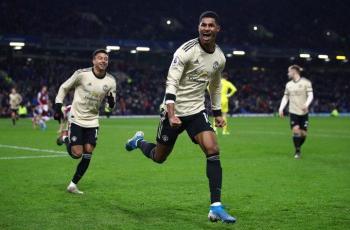 Video: Aksi Marcus Rashford Pamer Skill Juggling Pakai Tisu Toilet