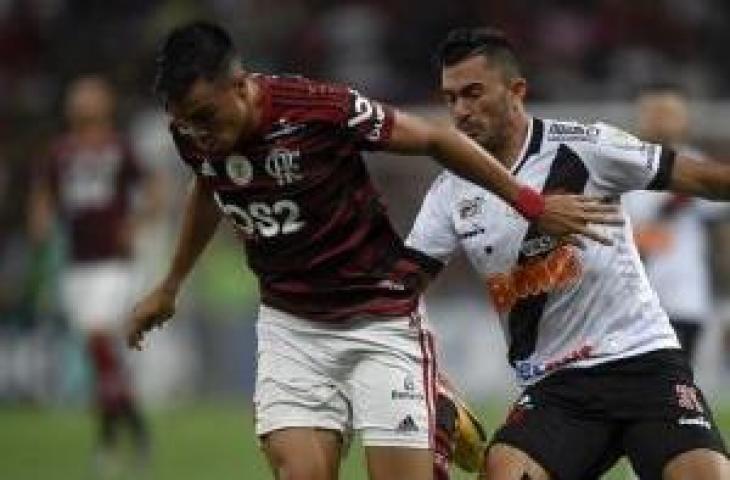 Gelandang serang Flamengo, Reinier (kiri) resmi gabung Real Madrid. [MAURO PIMENTEL/AFP].