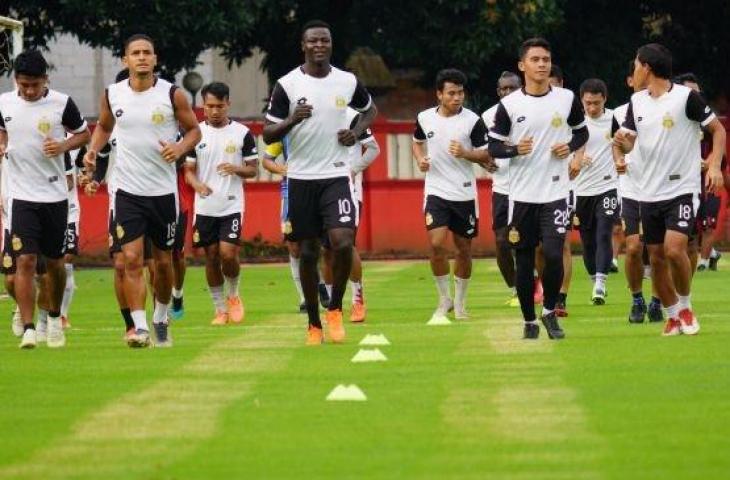 Skuat Bhayangkara FC saat sesi latihan di Stadion PTIK, Jakarta, Kamis (30/1/2020). (Dok. Bhayangkara FC)