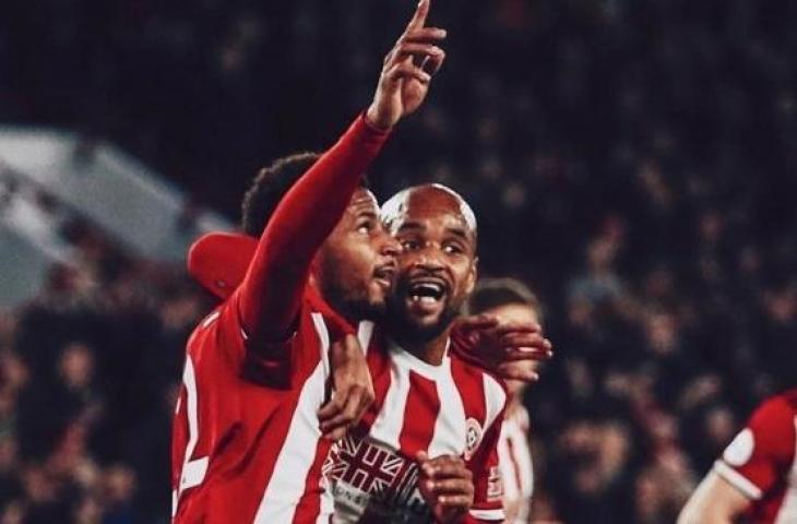 Penyerang Sheffield United (paling kiri), Lys Mousset merayakan gol saat menjamu Arsenal pada lanjutan Liga Primer Inggris 2019/20 di Stadion Bramall Lane, Selasa (22/10/2019). (Instagram/@sheffieldunited)