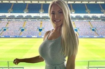 Leeds United Naik Kasta, Presenter Seksi Emma Jones Mendadak Jadi Sorotan