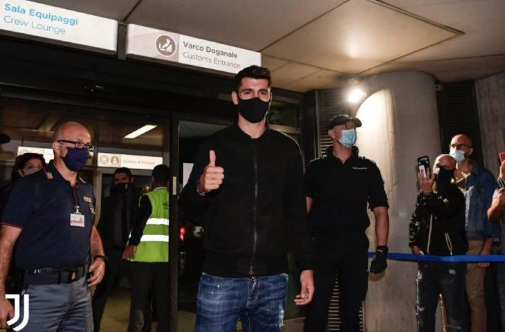 Alvaro Morata saat tiba di Turin. (Dok. Juventus)