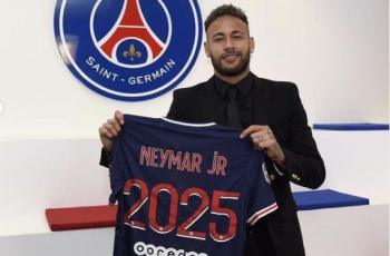 Liburan di Ibiza, Neymar Kedapatan Peluk Mesra Mantan Kekasihnya