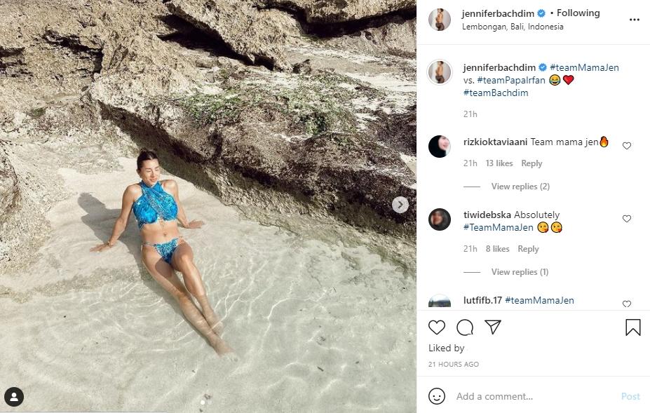 Jennifer Bachdim kenakan bikini di pinggir pantai. (Instagram/jenniferbachdim)