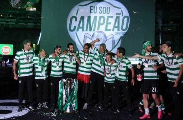 Sporting Lisbon akhirnya juara Liga Portugal setalah menunggu 19 tahun. (PATRICIA DE MELO MOREIRA / AFP)