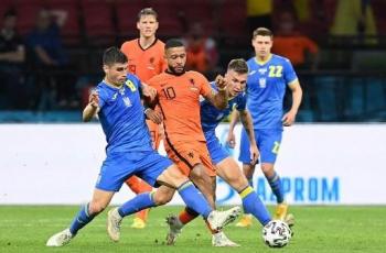 Girang Belanda Lolos 16 Besar Euro 2020, Suporter Wanita Pamer Bagian Vital