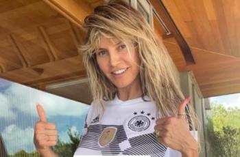 Bikin Heboh Tampil Seksi Dukung Jerman, Heidi Klum Kini Pamer Punggung