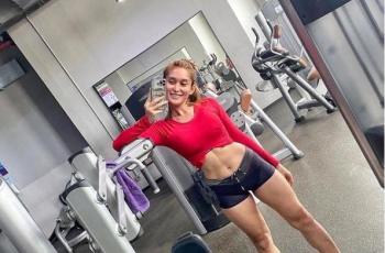 Karra Syam Olahraga Kenakan Sportwear, Netizen: Body Goals Luar Biasa