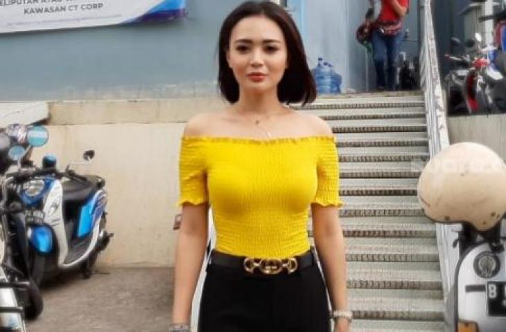 Wika Salim Pose Bareng 'Kembaran', Netizen: Cantiknya Gak Ada Lawan