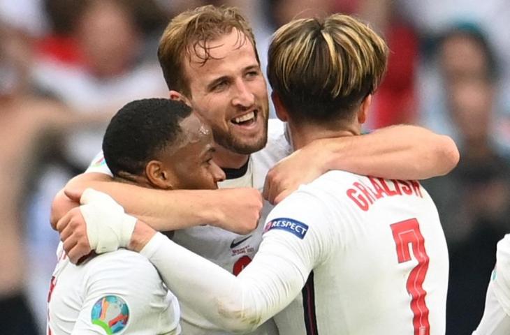 Harry Kane dan Raheem Sterling pencetak gol Inggris vs Jerman Euro 2020. (AFP/Andy Rain)