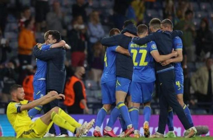 Timnas Ukraina berhasil lolos ke perempatfinal Euro 2020 usai mengalahkan Swedia. (LEE SMITH / POOL / AFP)