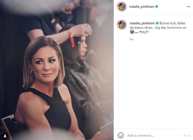 Natalie Pinkham, reporter F1 yang sebut Timo Werner berposisi sebagai kiper. (Instagram/natalie_pinkham)