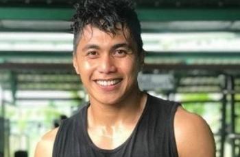 Giliran Gaya Aprilio Manganang Stretching Bikin Netizen Riuh