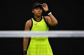 Kalah Telak, Naomi Osaka Menangis Umumkan Rehat dari Tenis