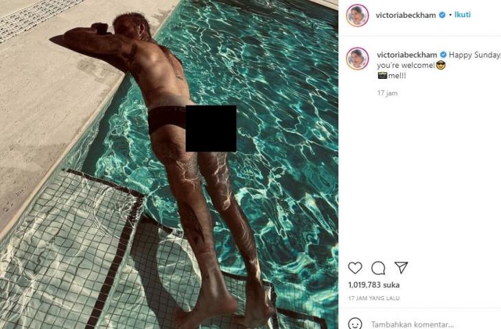 Potret David Beckham di kolam renang diumbar istri. (Instagram/@victoriabeckham)