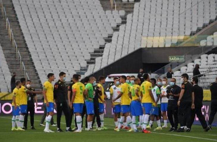 Laga Brasil vs Argentina dalam lanjutan Kualifikasi Piala Dunia 2022 mendadak dihentikan. (NELSON ALMEIDA / AFP)