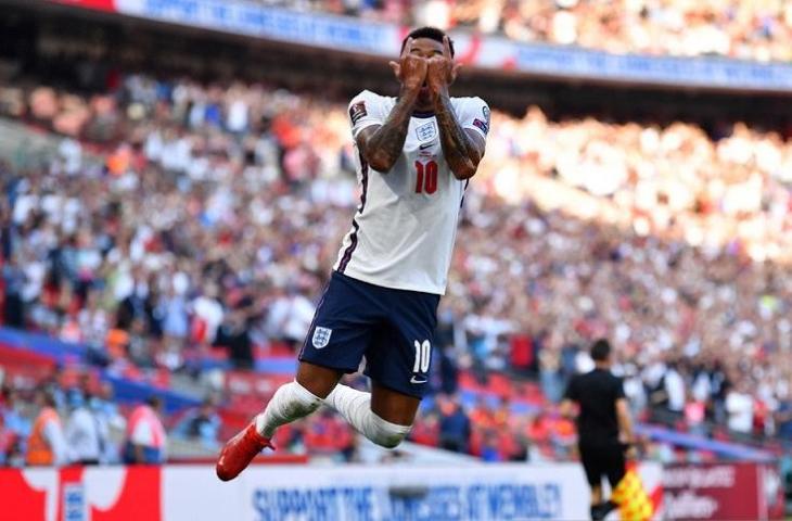 Gelandang serang tim nasional Inggris Jesse Lingard merayakan gol pertamanya ke gawang Andorra dalam laga lanjutan Grup I kualifikasi Piala Dunia 2022 zona Eropa di Stadion Wembley, London, Inggris, Minggu (5/9/2021) waktu setempat. (ANTARA/REUTERS/Dylan Martinez)