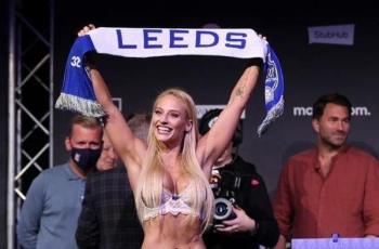 Mengenal Ebanie Bridges, Petinju Wanita yang Jadi Fans Fanatik Leeds United