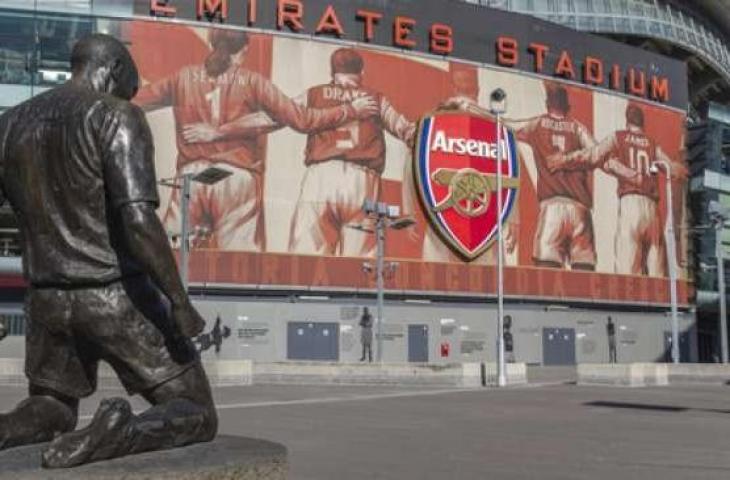 Patung perunggu Thierry Henry di luar Stadion Emirates, kandang Arsenal. (Shutterstock)