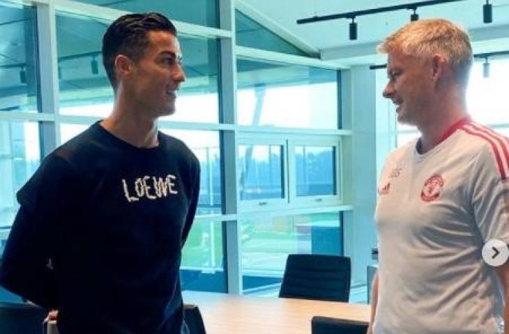 Cristiano Ronaldo  bersama pelatih Manchester United, Ole Gunnar Solskjaer. (Instagram/@manchesterunited)