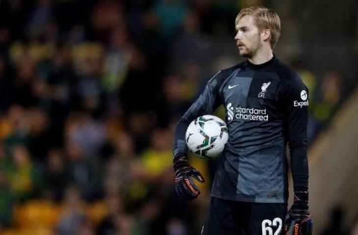 Kiper Liverpool, Caoimhin Kelleher, membuat penyelamatan gemilang. (Adrian DENNIS / AFP)