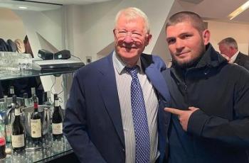 Reaksi Berkelas Khabib saat Ditawari Sir Alex Ferguson Minuman Beralkohol