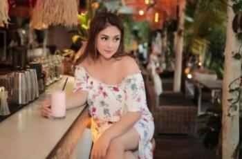 7 Potret Celine Evangelista dalam Berbagai Mode Busana, Body Goals Idaman!