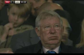 Video Sir Alex Ferguson Geleng-geleng Kepala Lihat MU Dibantai Liverpool