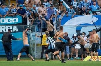 Brutal! Tak Terima Timnya Kalah, Suporter Gremio Ngamuk Rusak Stadion