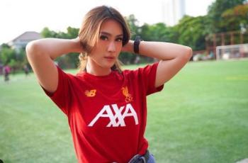 Intan Saumadina Tampil Pakai Jersey Liverpool, Berujung Digombalin