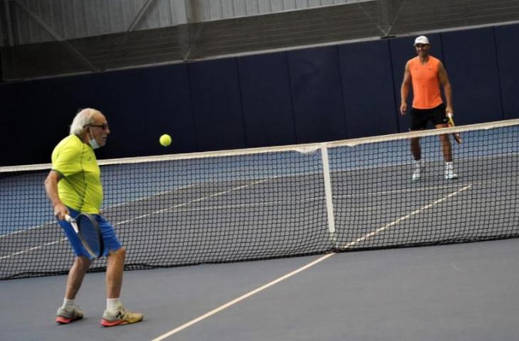 Leonid Stanislavsky dan Rafael Nadal. (Twitter/@ITFTennis)