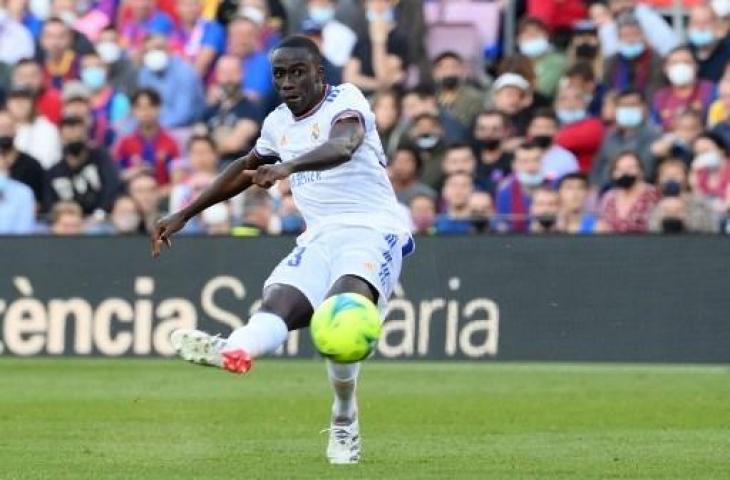 Skandal Ferland Mendy dibongkar jurnalis bernama Roman Molina. (LLUIS GENE / AFP)