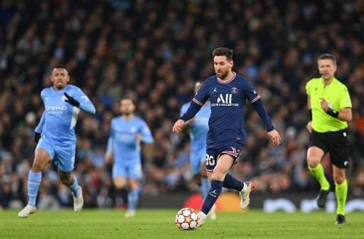 Aksi Lionel Messi saat PSG tumbang di kandang Manchester City dalam lanjutan Liga Champions. (PAUL ELLIS / AFP)