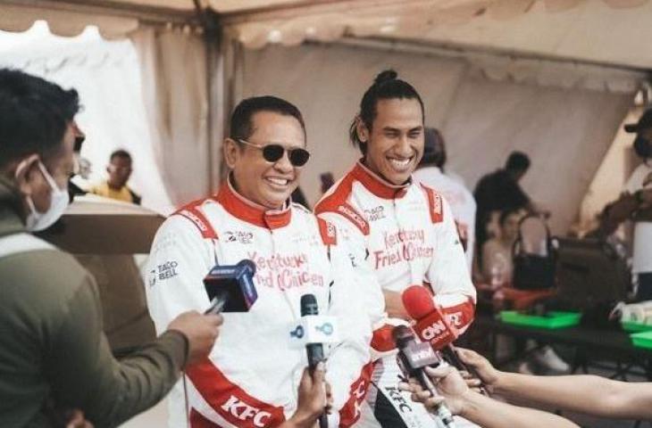 Potret Sean Gelael bersama ketua MPR, Bambang Soesatyo (Bamsoet). (Instagram/gelaelized)