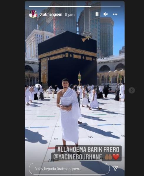 Ragnar Oratmangoen doakan rekan setim yang umrah. (Instagram/@0ratmangoen)