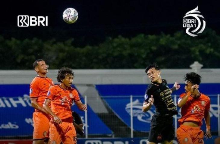 Aksi Alfreanda Dewangga saat PSIS Semarang kalahkan Persiraja Banda Aceh 1-0 di Liga 1 2021. (Intagram/liga1match)