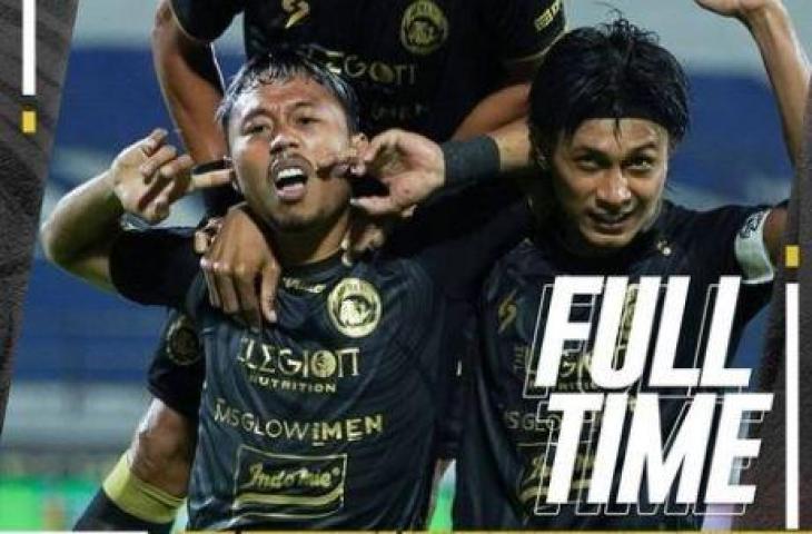 Selebrasi KH Yudo usai mencetak gol ke gawang PSS Sleman. (Dok. Arema FC)