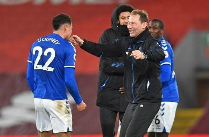 Duncan Ferguson sebagai pelatih interim Everton. (PAUL ELLIS / POOL / AFP)