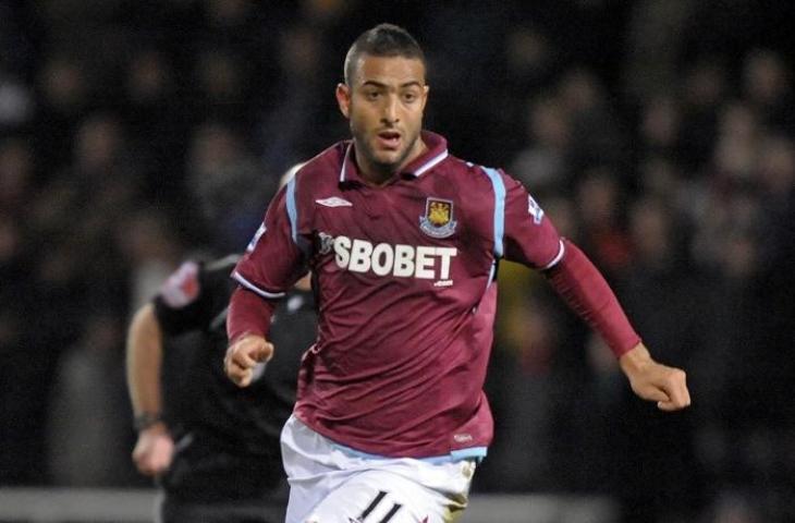 Pemain berdarah Mesir, Mido saat membela West Ham United 2010. (AFP/Olly Greenwood)