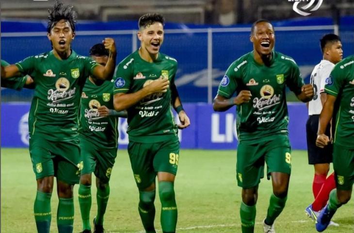 Selebrasi Bruno Moreira (tengah) usai mencetak gol ke gawang Madura United. (Dok. Liga 1)