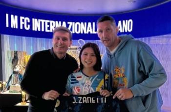 Greysia Polii Kunjungi Markas Inter Milan, Disambut Dua Legenda Zanetti dan Materazzi